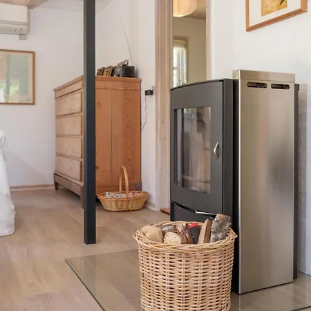 Beautiful In With 3 Bedrooms And Wifi *